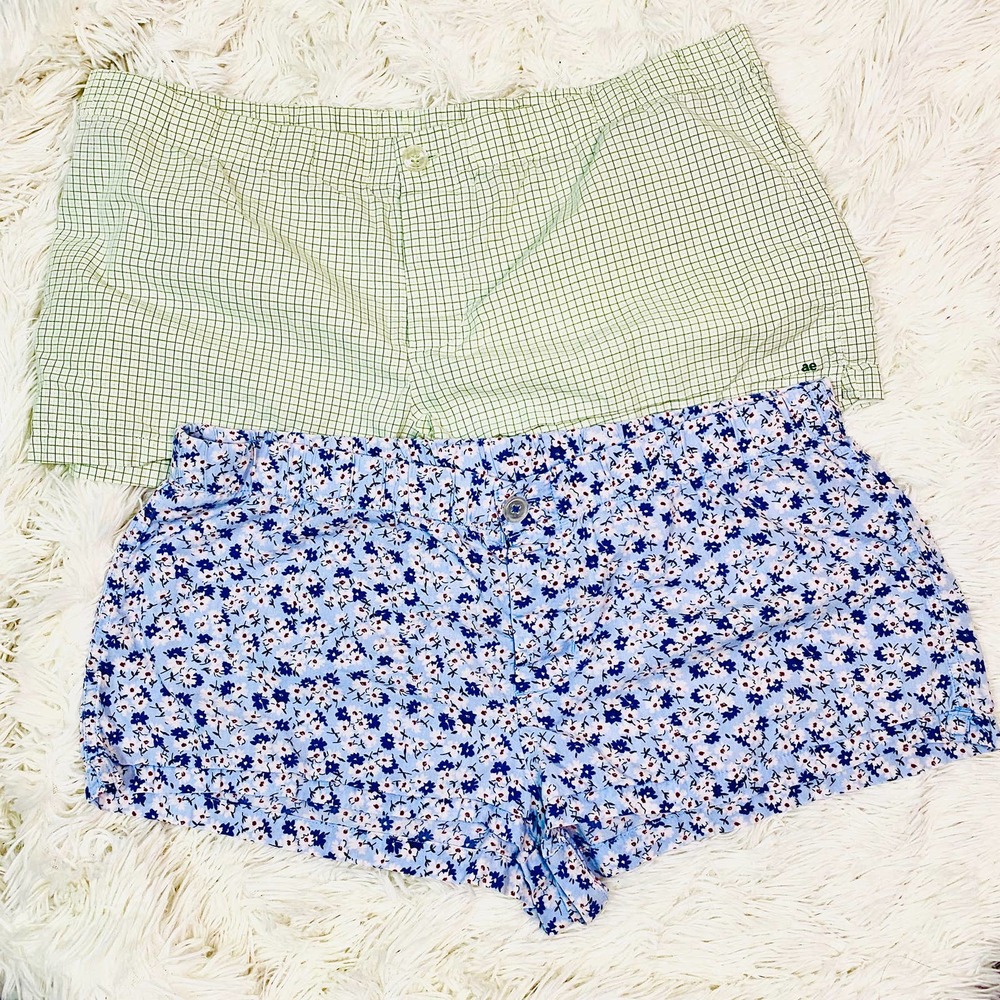 American Eagle Outffiters low rise pajama shorts 2 pack ditsy floral plaid Large